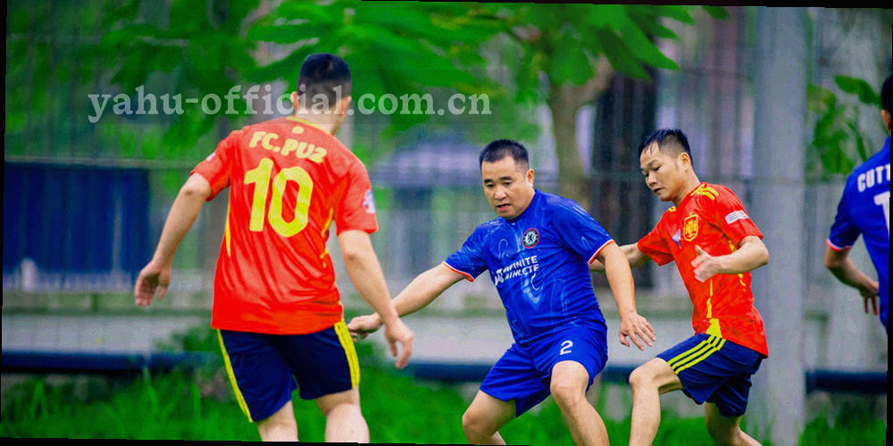 季度刻度线被逐格标记的抽象示意图，局部放大刻度细节